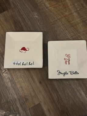 St. Nicholas Square 'Tis the Season Jingle Bells & Ho Ho Ho 8 1/4" Square Plates